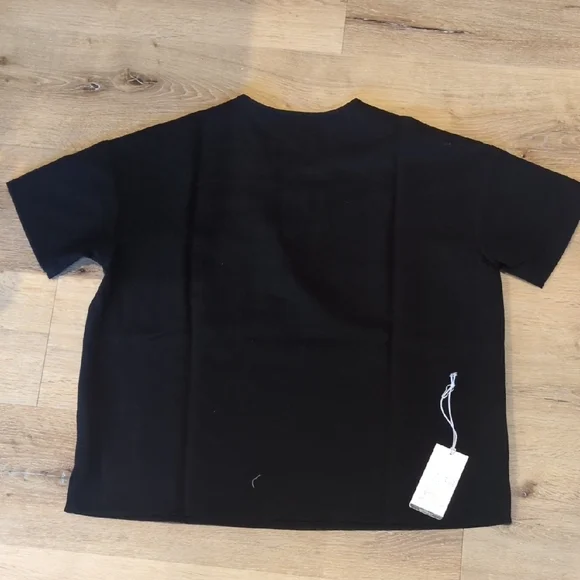 FIGS Catarina Oversized One Pocket Scrub Top - Picture 2 of 5